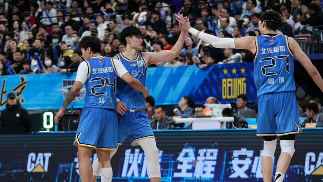 米兰体育官网-北京首钢拒绝输球！全力淘汰广东宏远，许利民调整阵容，央视直播